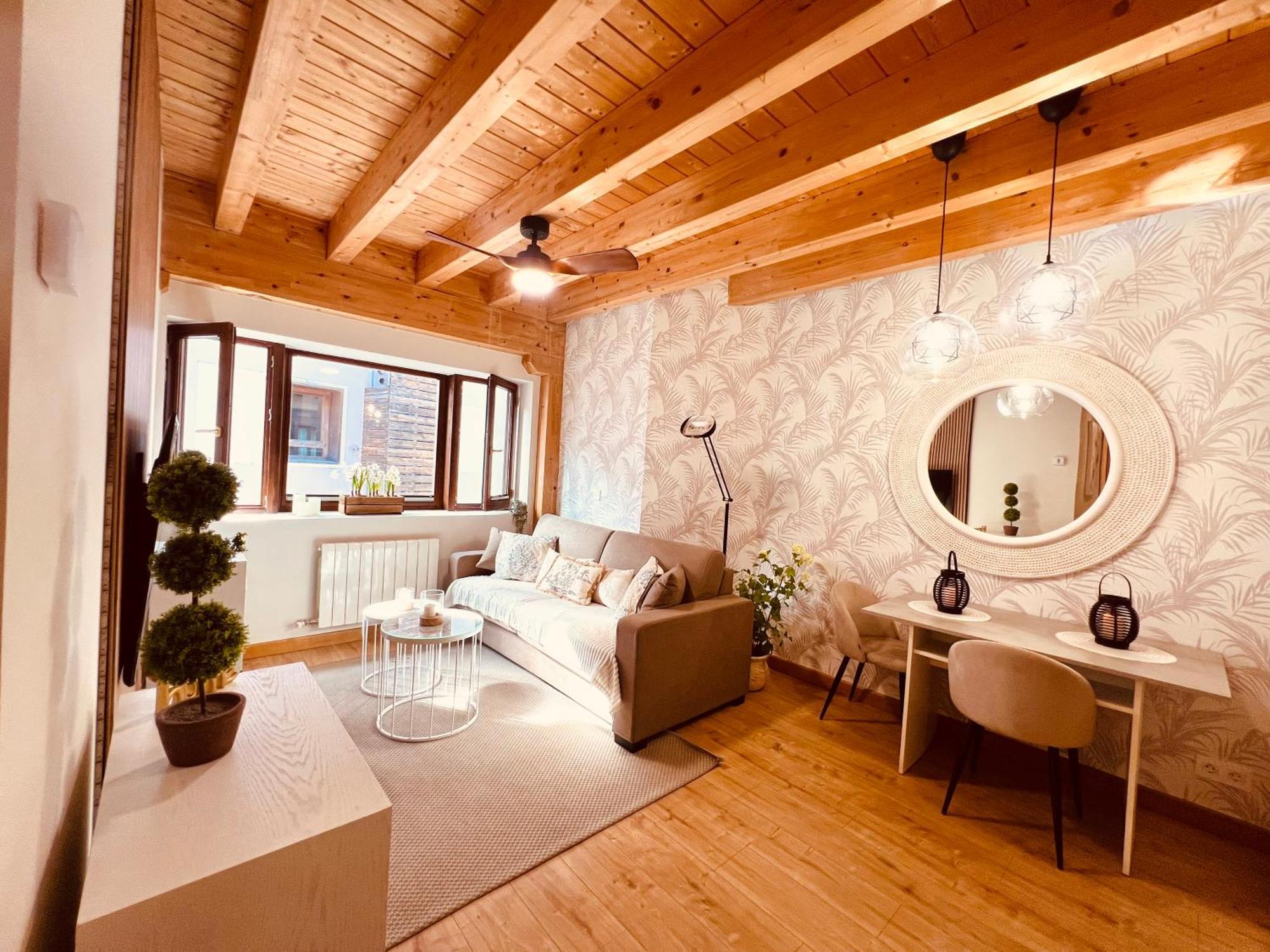 El Capricho De Claudia_ Apartamentos Burgos Catedral Zewnętrze zdjęcie