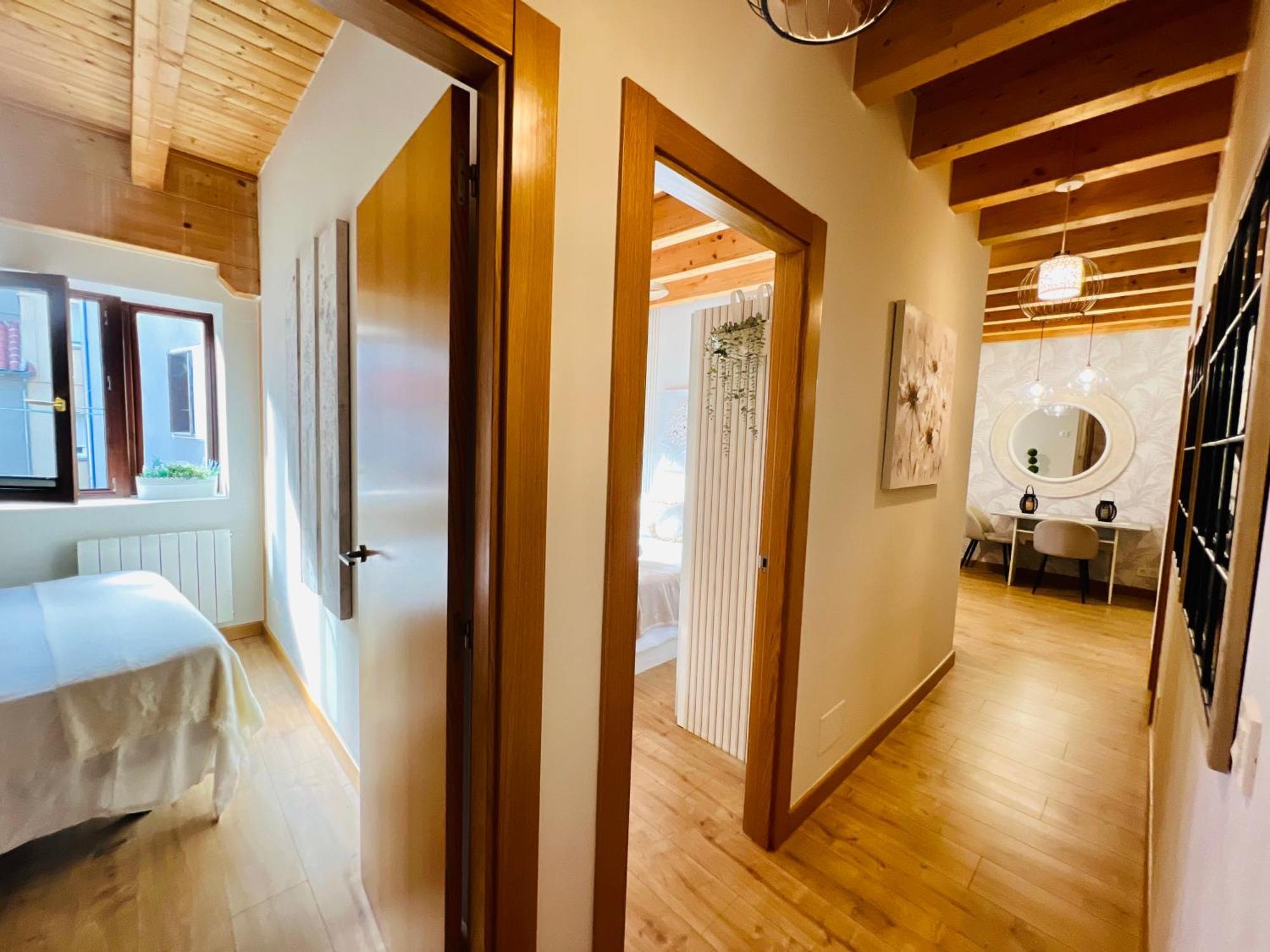 El Capricho De Claudia_ Apartamentos Burgos Catedral Zewnętrze zdjęcie